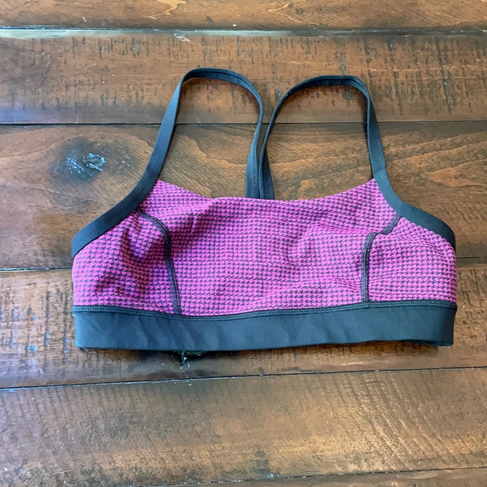 Lululemon sports bra